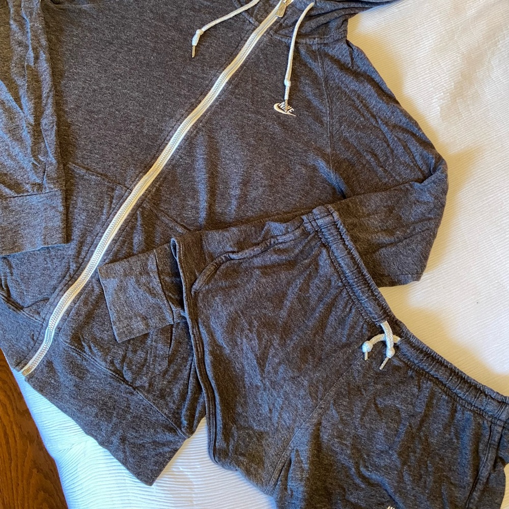 BOGO NIKE Matching Set